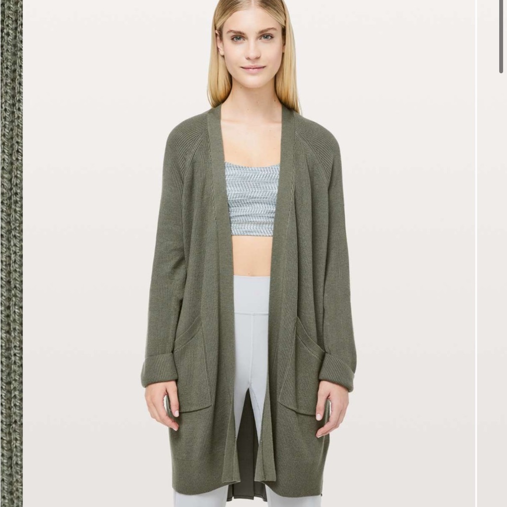Lululemon Still At Ease Wrap (size 8) Grey Sage
